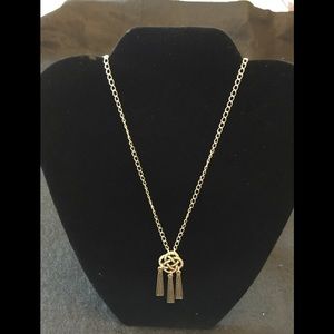 Celtic knot necklace silver w 3 rays. 18” chain.